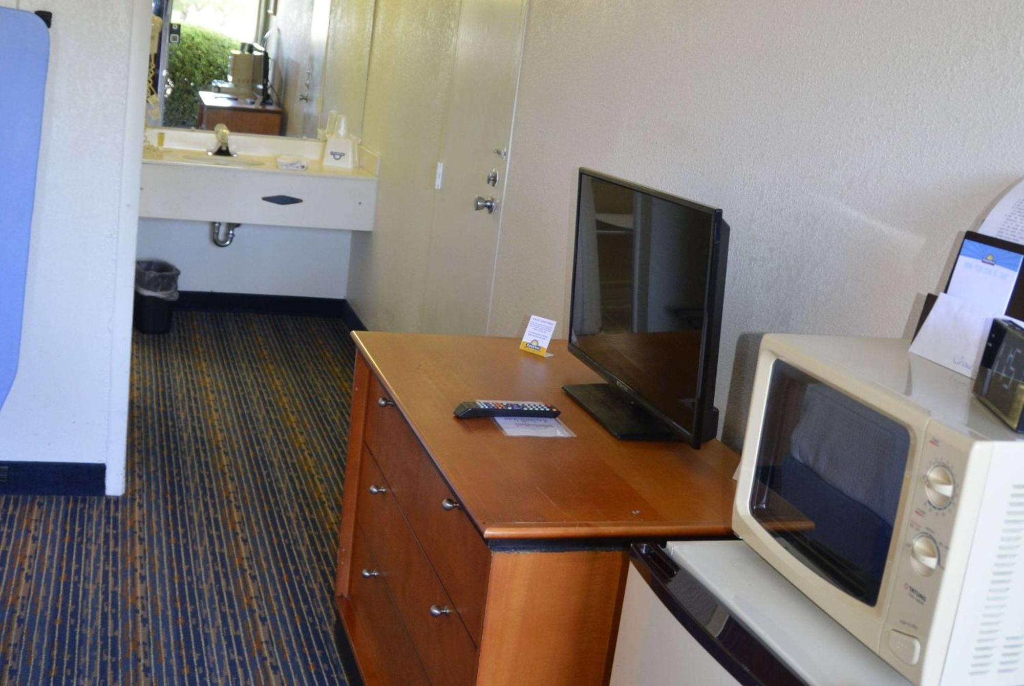 Days Inn By Wyndham Luray Shenandoah Zewnętrze zdjęcie